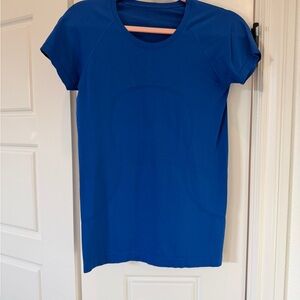 Lululemon Swiftly Tech Hip Length, Size 6, Galactic Cobalt EUC.